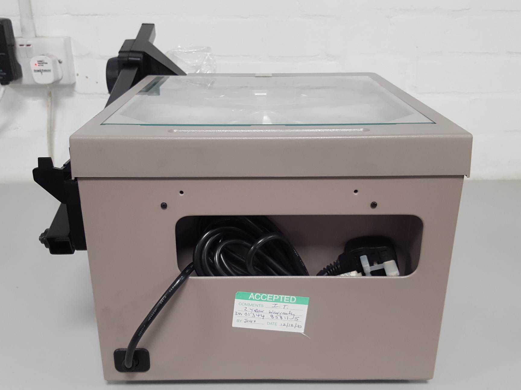 Image of 3M Model 1750 Acetate OHP Overhead Projector