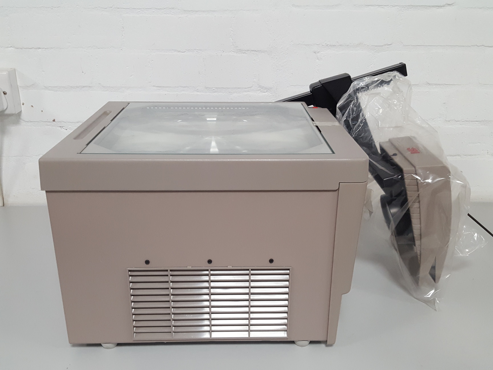 Image of 3M Model 1750 Acetate OHP Overhead Projector