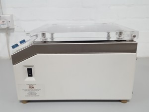 Thumbnail image of Christ RVC 2-25 Benchtop Centrifuge Microplate Rotor & Vacuubrand MZ2C Pump, Lab