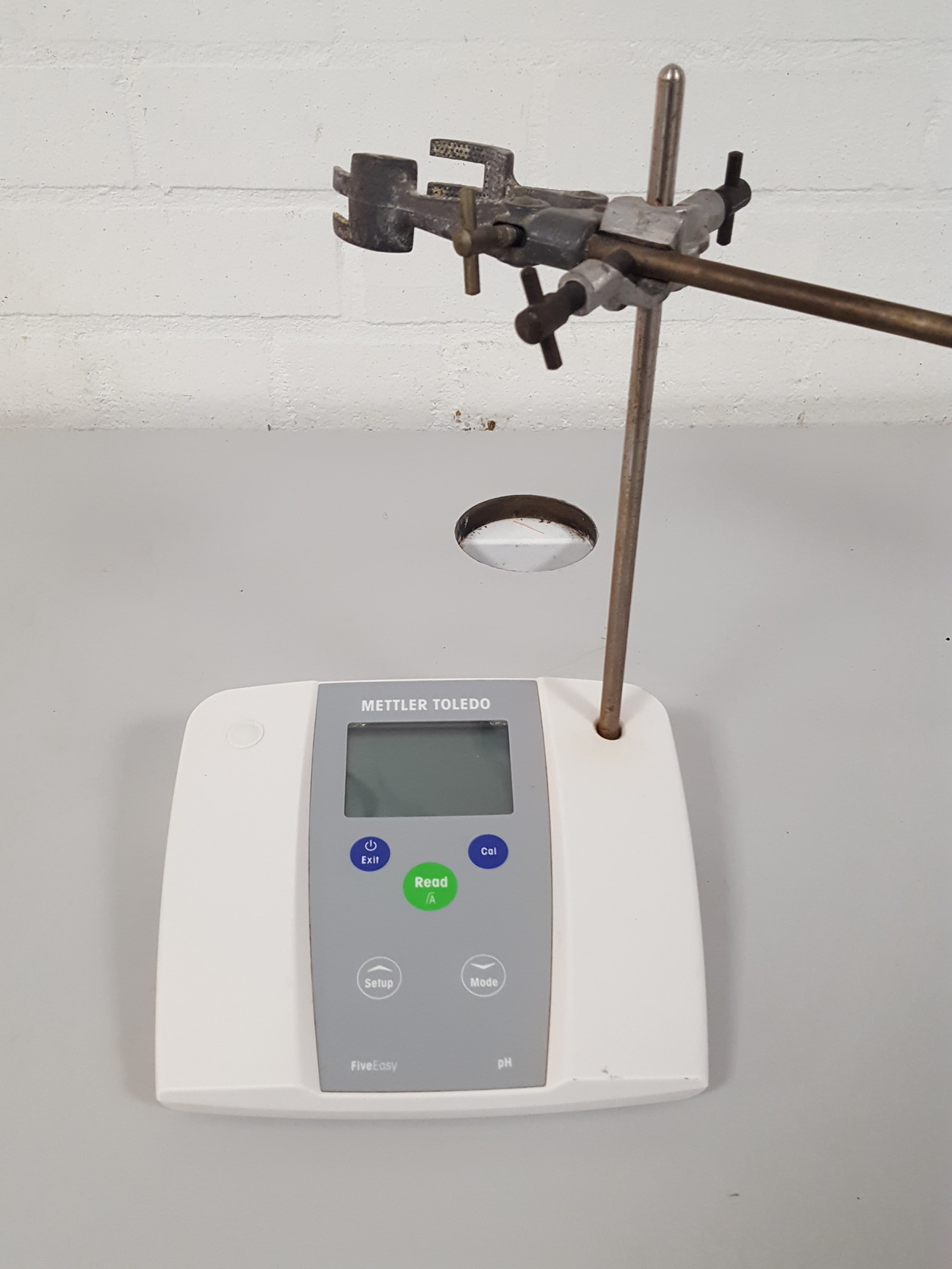 Image of Mettler Toledo FiveEasy FE20 pH Meter With Clamp Lab