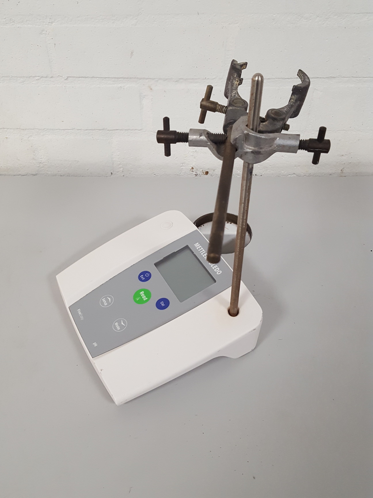 Image of Mettler Toledo FiveEasy FE20 pH Meter With Clamp Lab