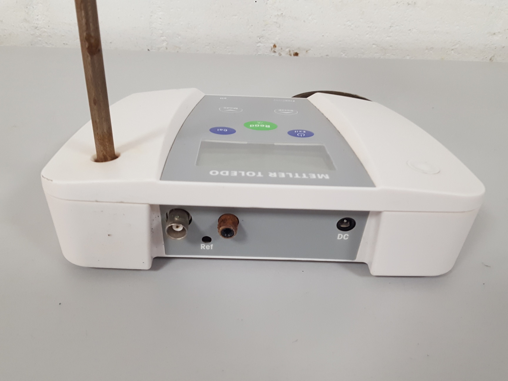 Image of Mettler Toledo FiveEasy FE20 pH Meter With Clamp Lab