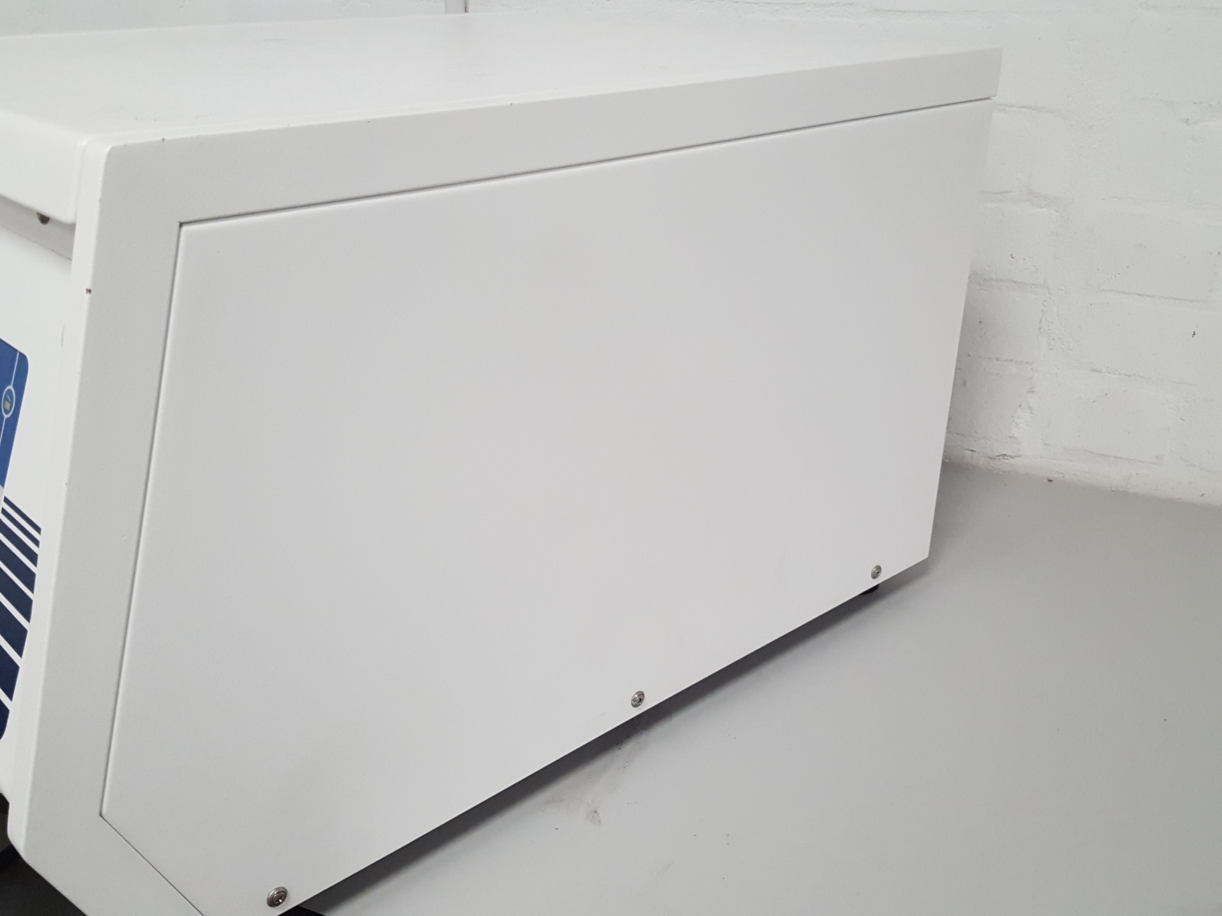 Image of Sigma 4-15C Qiagen Benchtop Centrifuge Lab