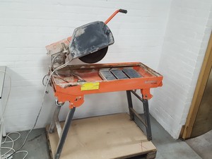 Thumbnail image of Husqvarna TS350 E Electric Masonry Saw (Damaged Blade)