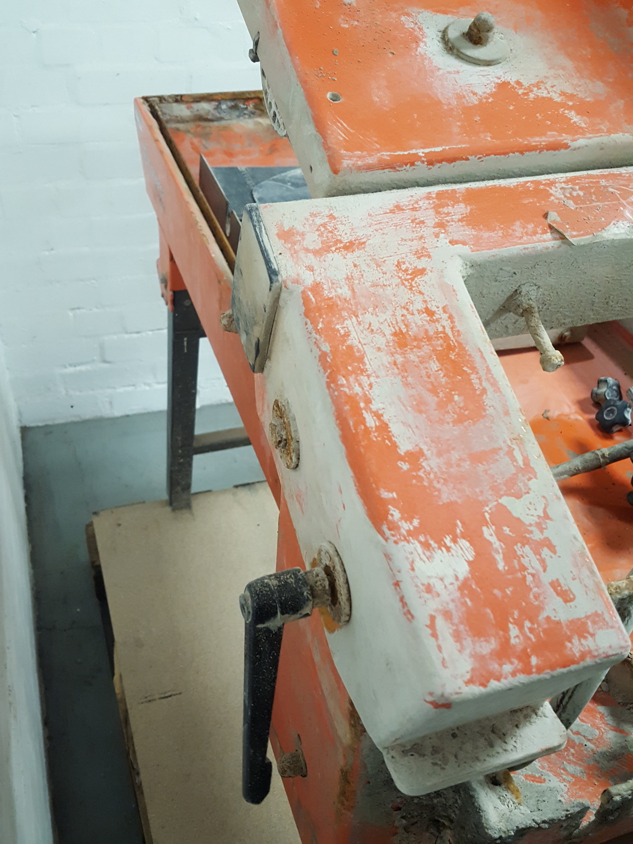 Image of Husqvarna TS350 E Electric Masonry Saw (Damaged Blade)