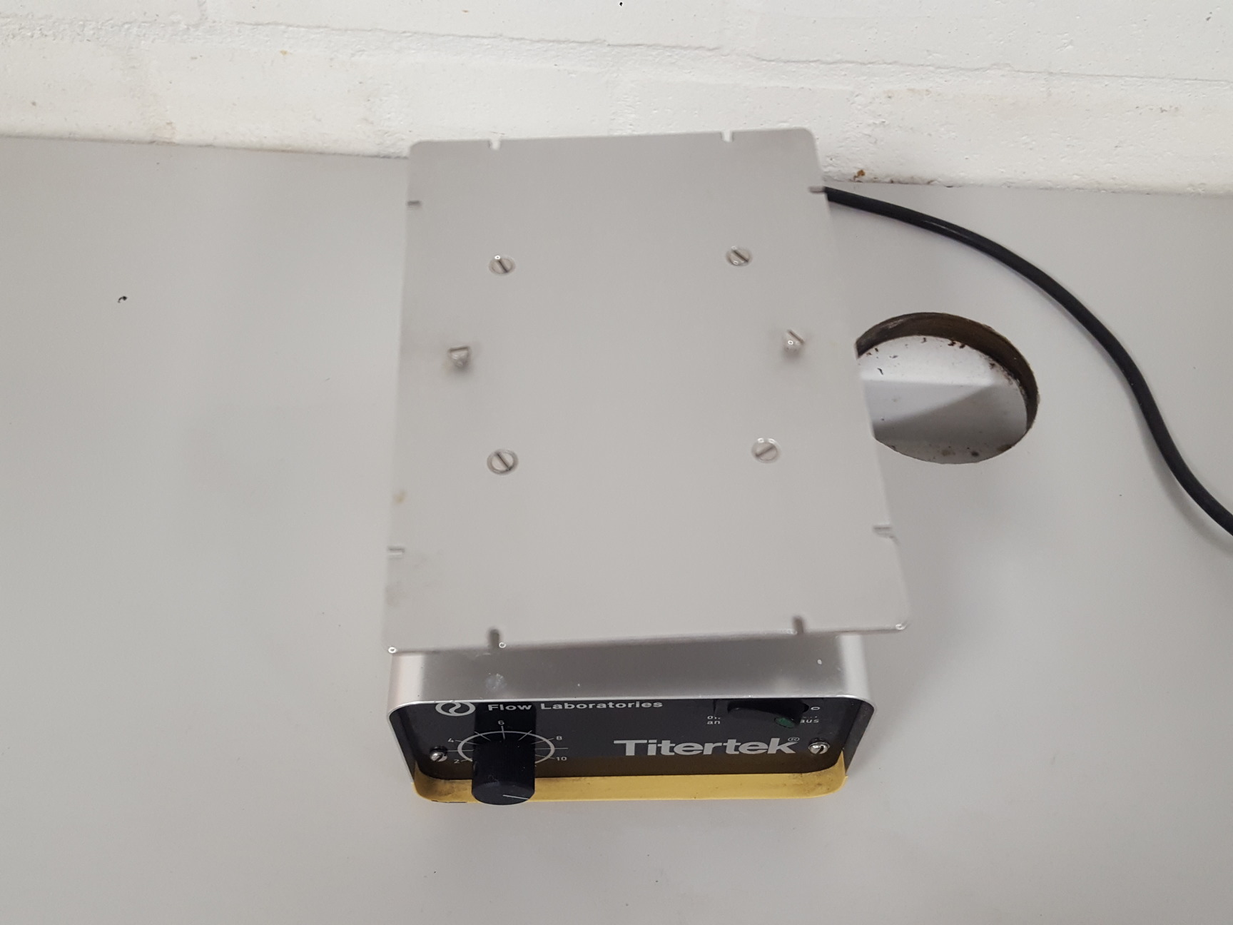 Купить Шейкеры Flow Laboratories DSG Titertek MicroPlate Platform