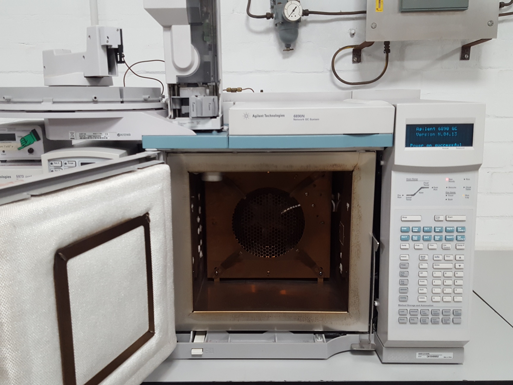 Image of Agilent 6890GC + 7683 Autosampler, & 5973 MSD + 59864B Gauge Controller Lab