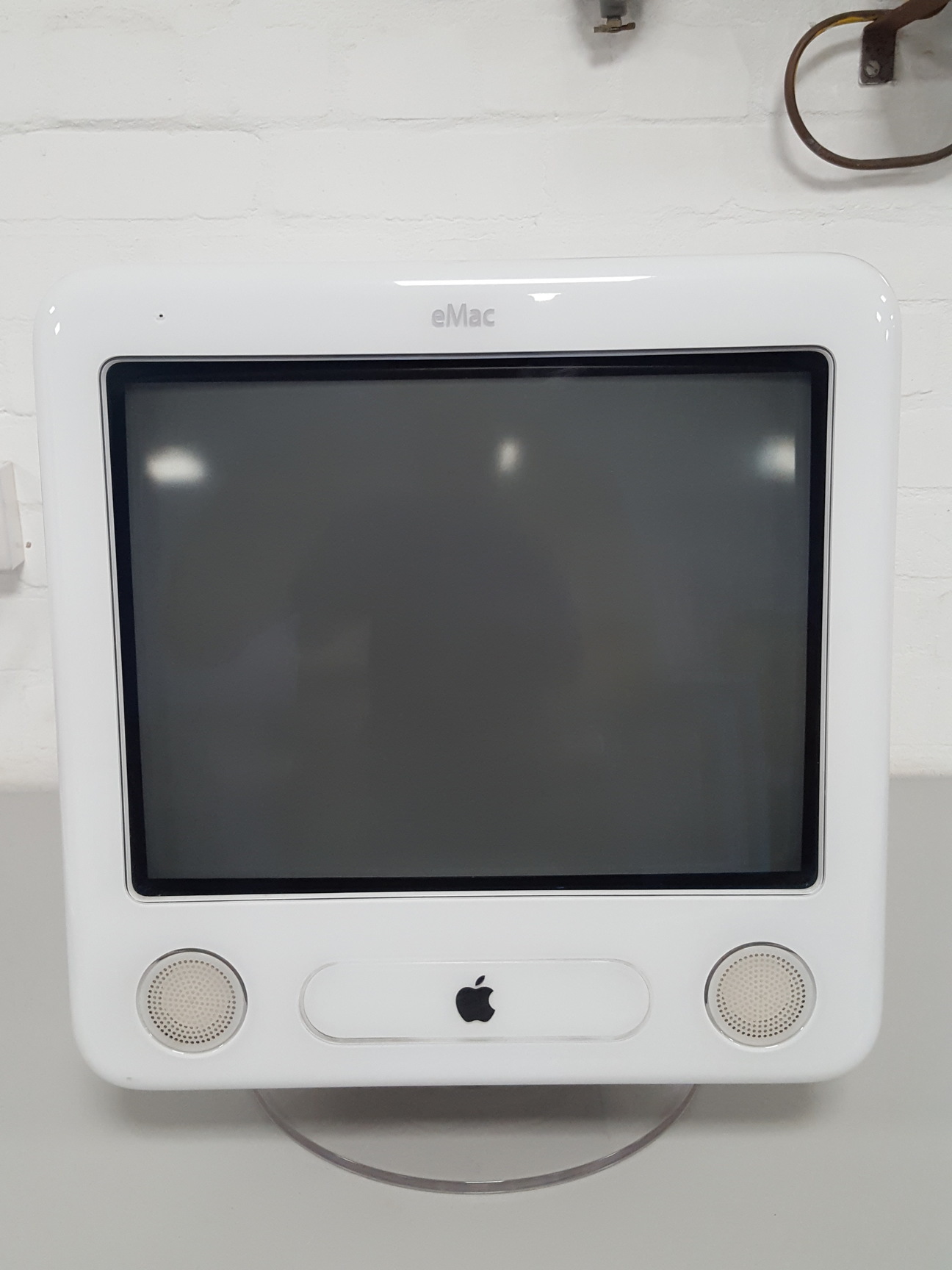 Image of Apple eMac G4 All in One Desktop 1ghz PowerPC IT 