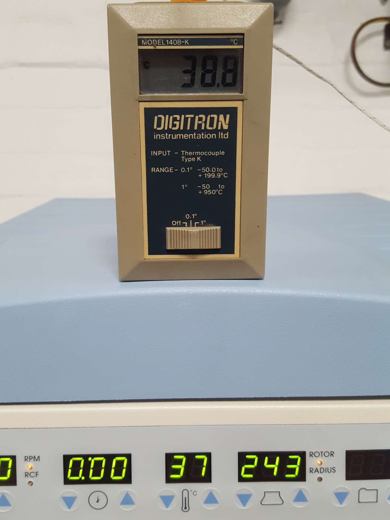 Image of ThermoIEC Centra CL3R Benchtop Refrigerated Centrifuge, IEC 243 Bucket Rotor Lab