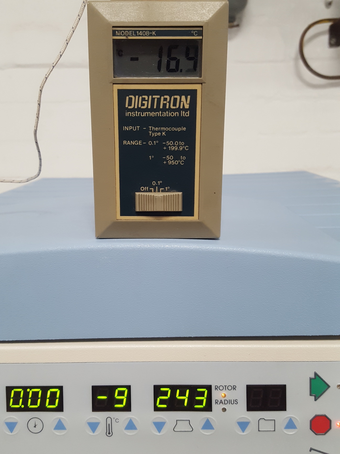 Image of ThermoIEC Centra CL3R Benchtop Refrigerated Centrifuge, IEC 243 Bucket Rotor Lab