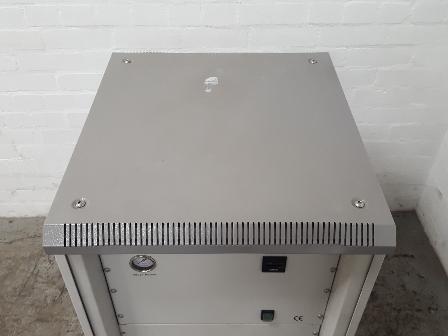 Image of Peak Scientific NM30LA MS Nitrogen Generator Lab