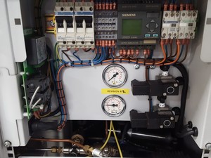 Thumbnail image of Peak Scientific NM30LA MS Nitrogen Generator Lab