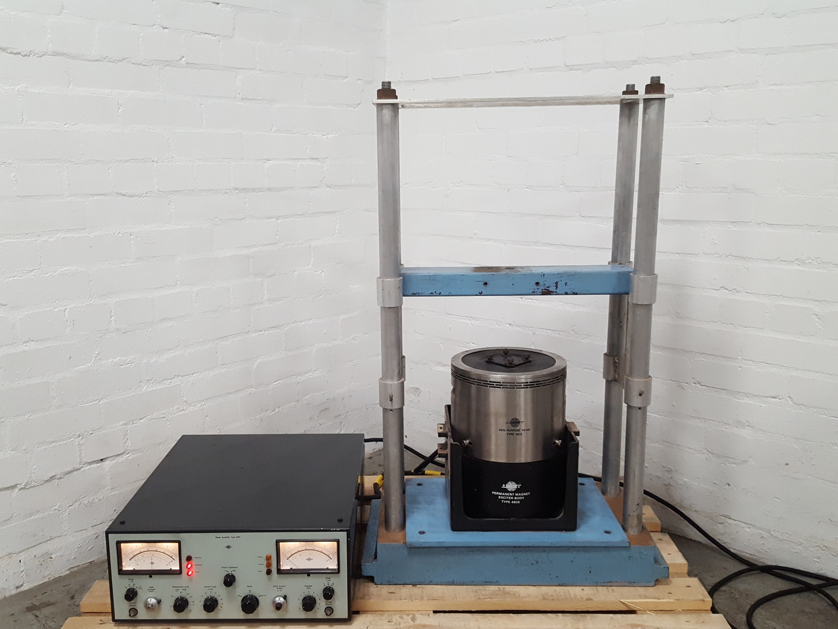 Image of Bruel & Kjaer 4812 & 4805 Permanent Magnet, 2707 Amplifier Vibration Exciter Lab