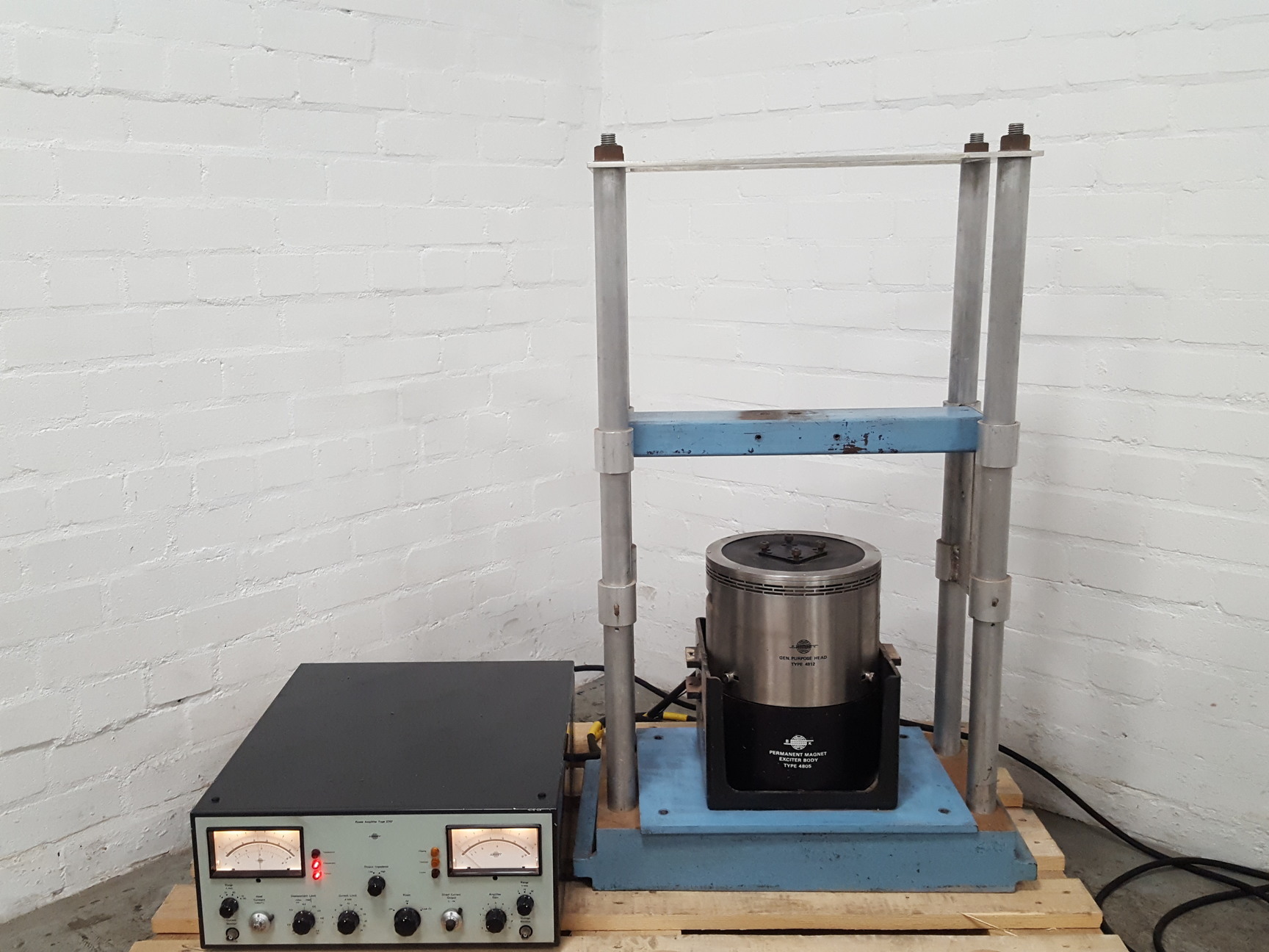 Image of Bruel & Kjaer 4812 & 4805 Permanent Magnet, 2707 Amplifier Vibration Exciter Lab