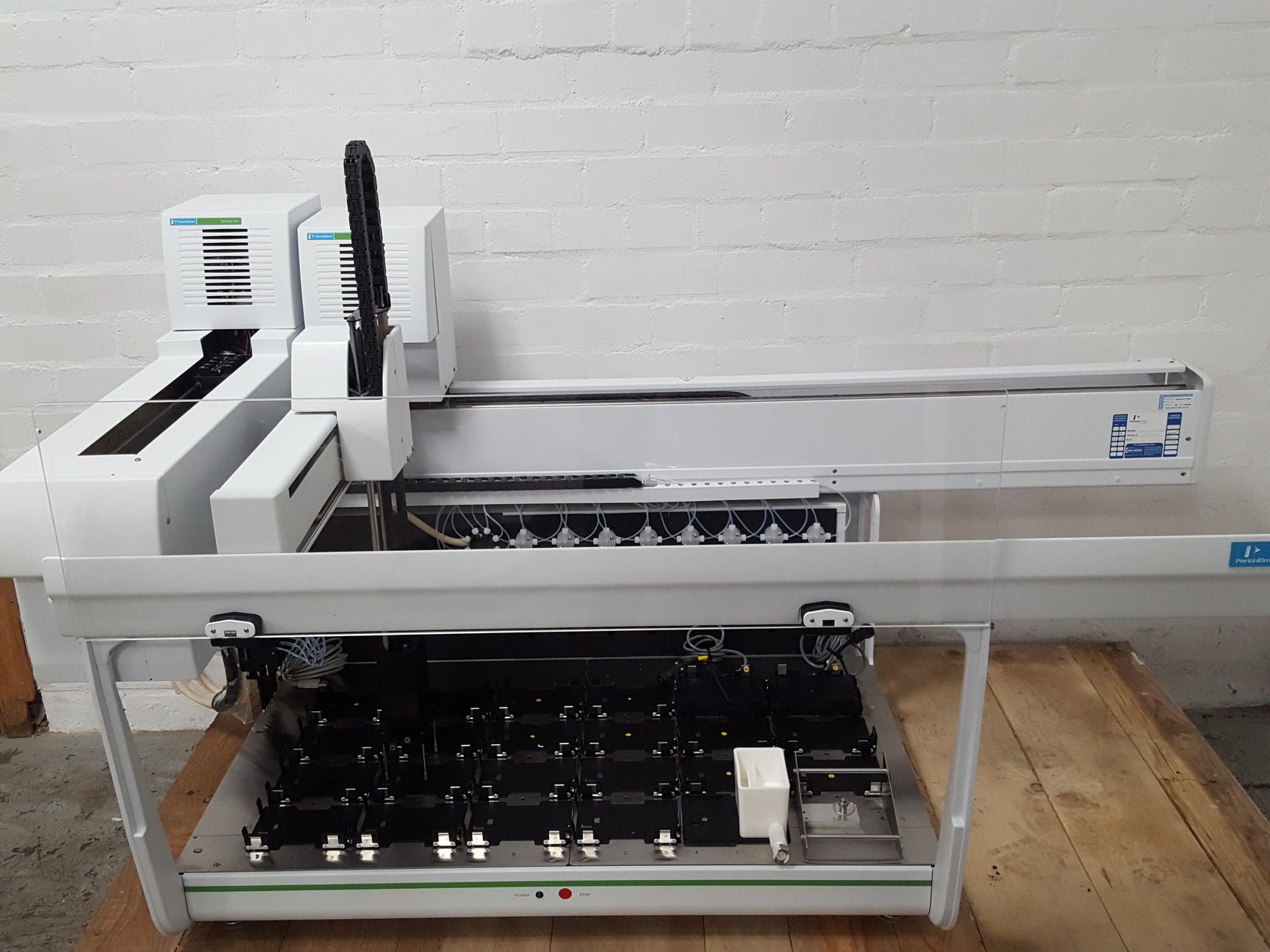 Image of Perkin Elmer Janus Automated Workstation, Liquid Handling 8-Tip Gripper + PC Lab
