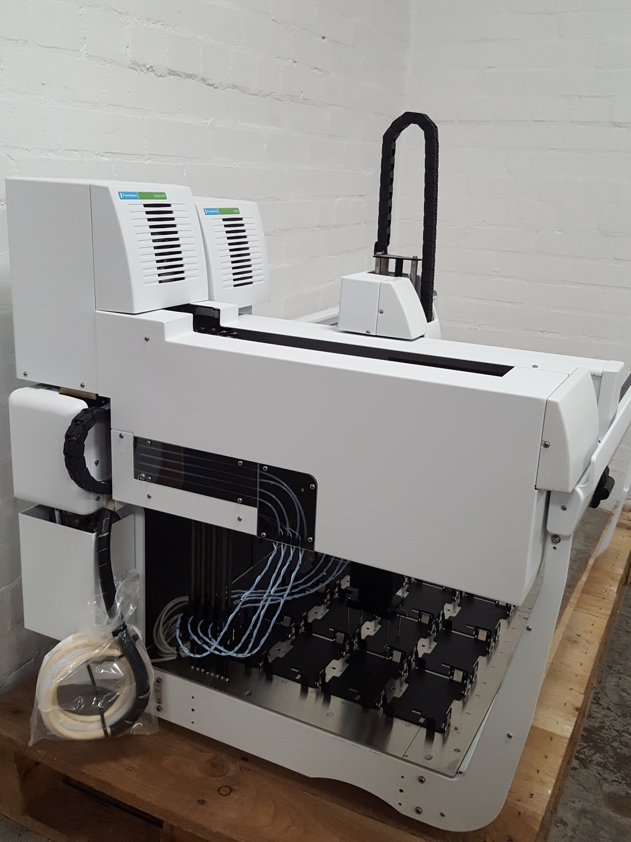 Image of Perkin Elmer Janus Automated Workstation, Liquid Handling 8-Tip Gripper + PC Lab