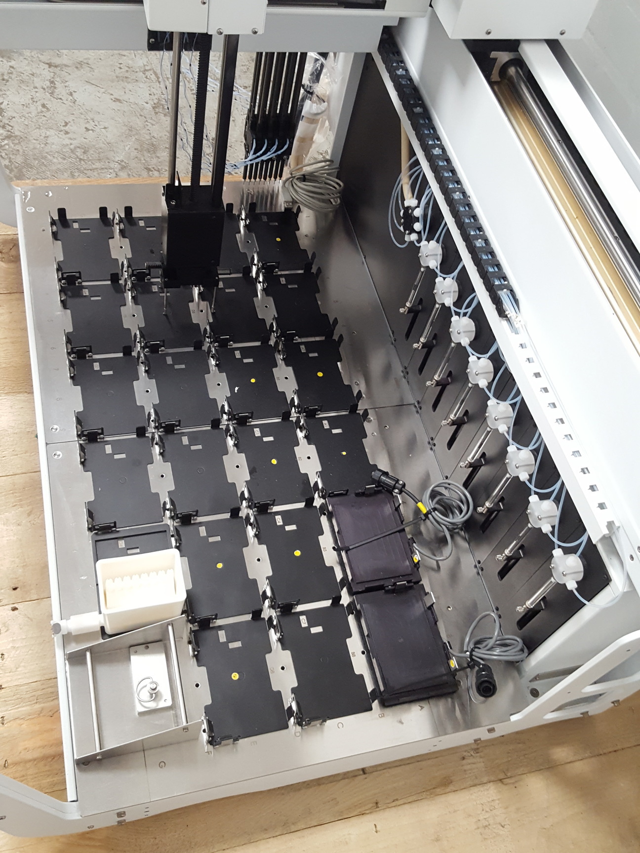 Image of Perkin Elmer Janus Automated Workstation, Liquid Handling 8-Tip Gripper + PC Lab
