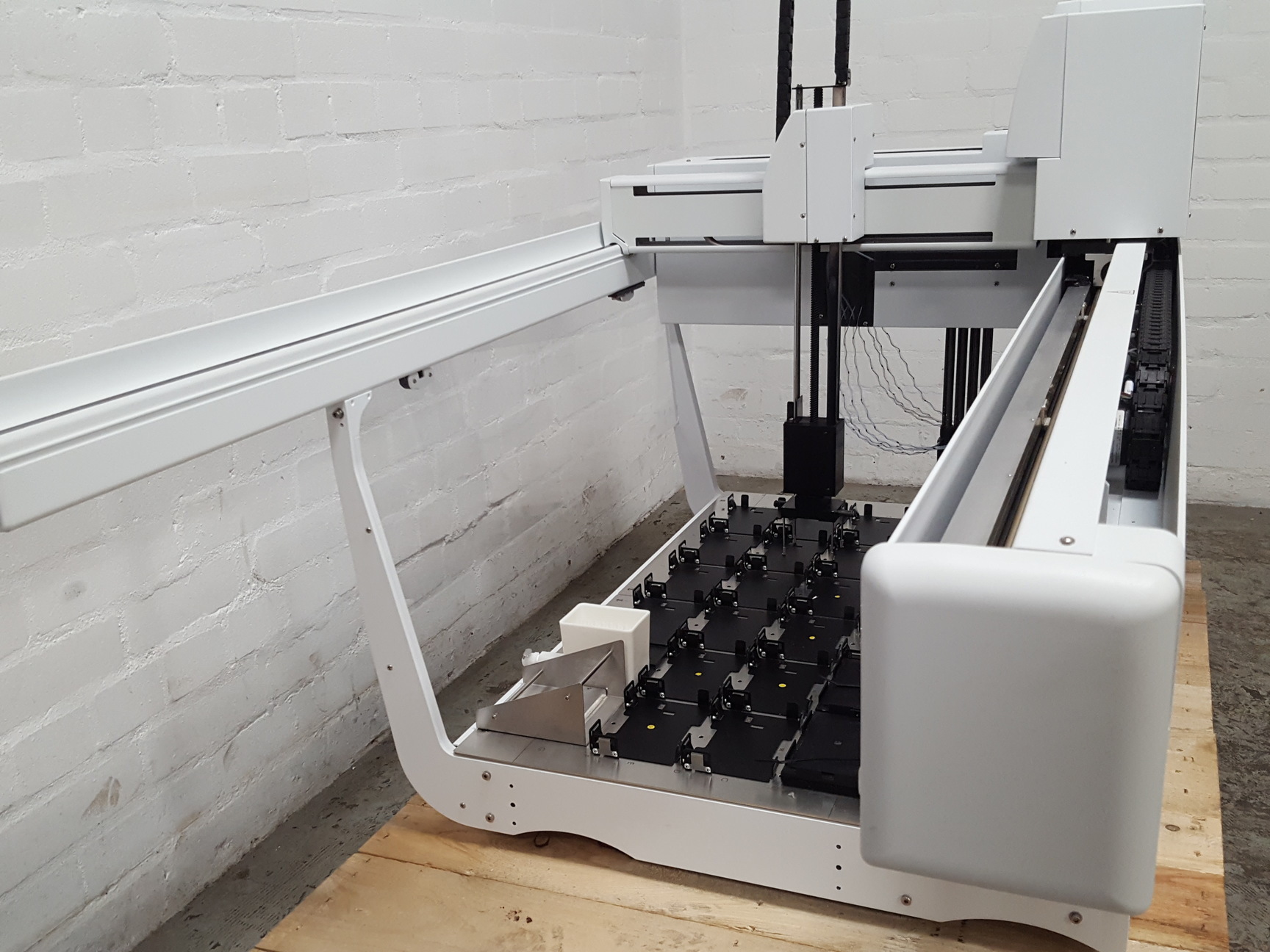 Image of Perkin Elmer Janus Automated Workstation, Liquid Handling 8-Tip Gripper + PC Lab