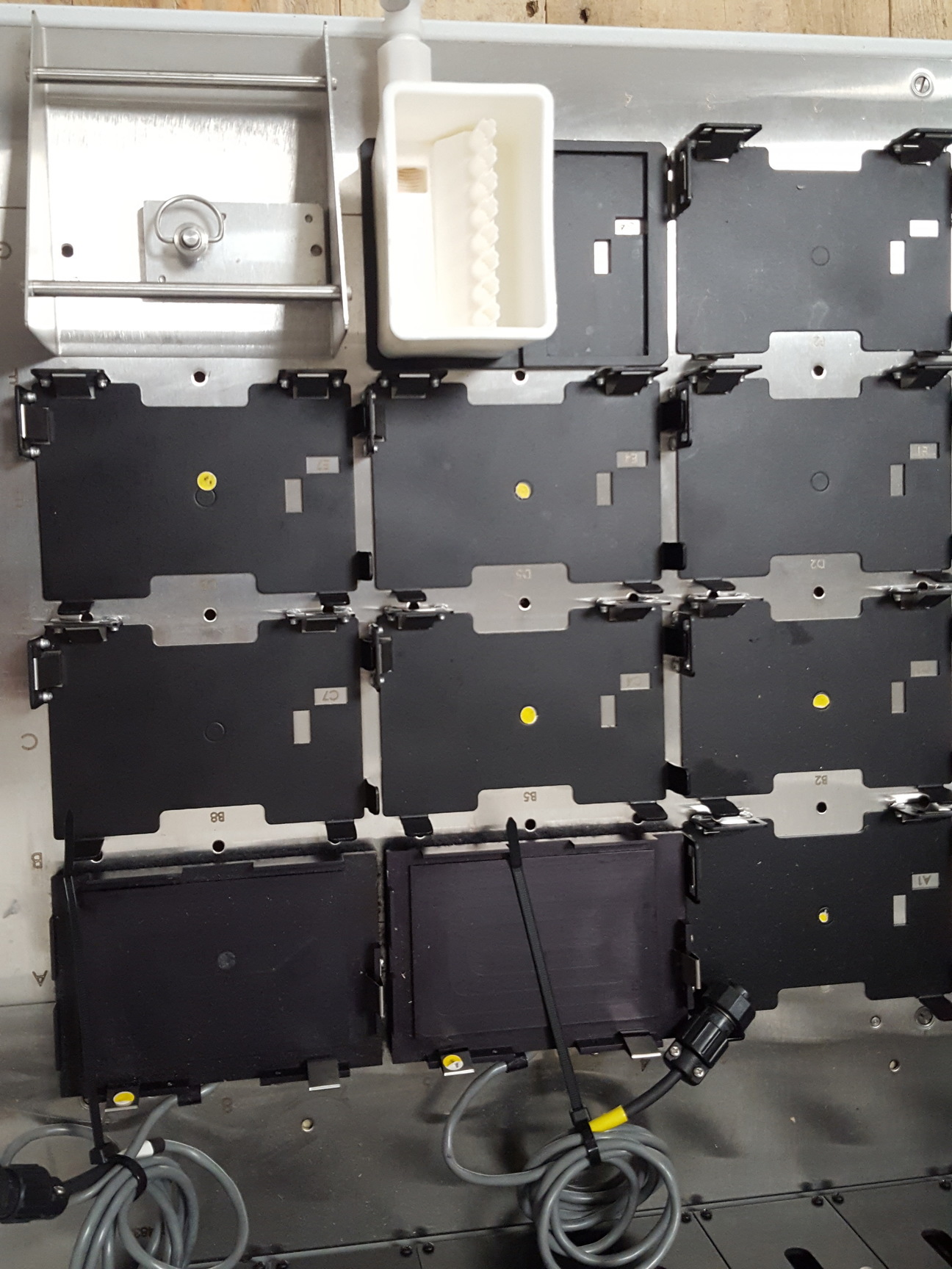 Image of Perkin Elmer Janus Automated Workstation, Liquid Handling 8-Tip Gripper + PC Lab