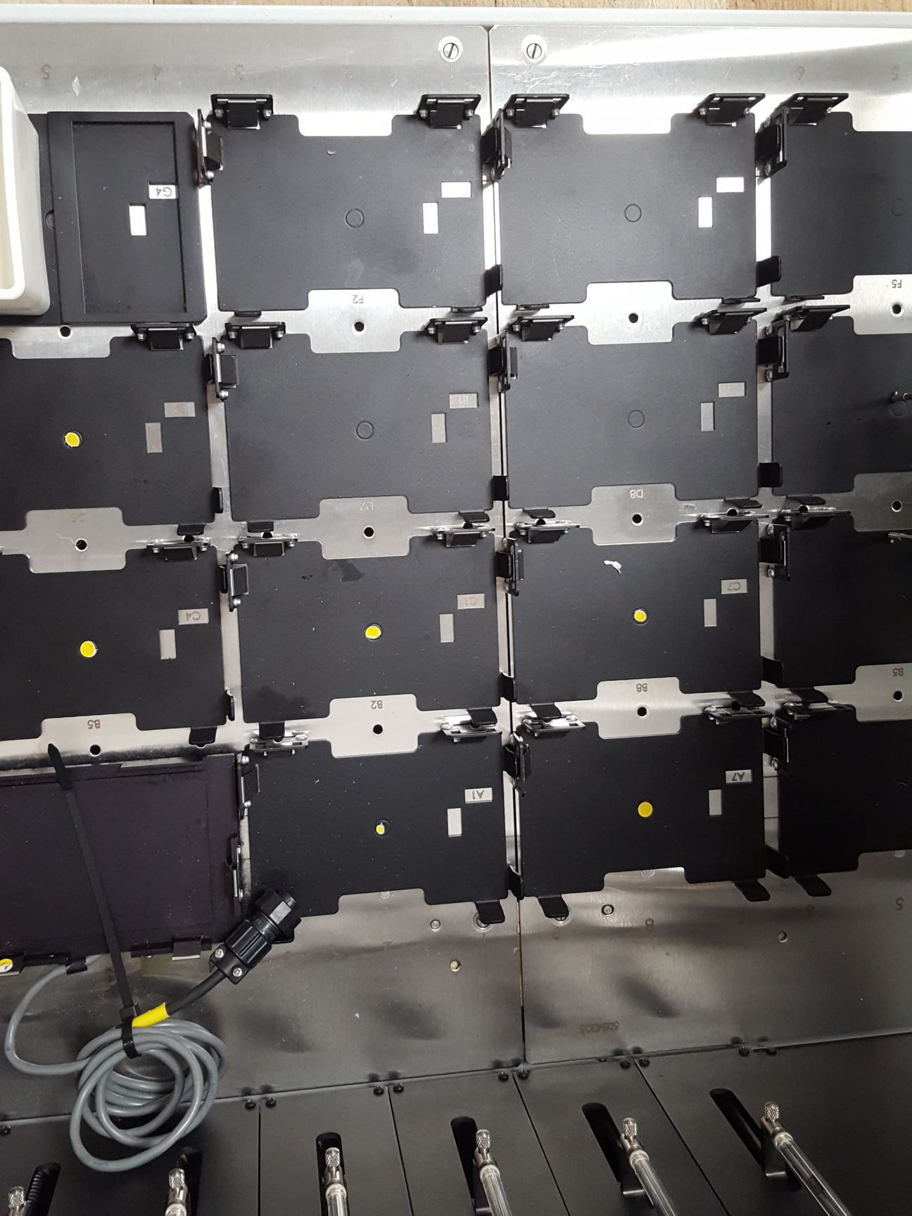 Image of Perkin Elmer Janus Automated Workstation, Liquid Handling 8-Tip Gripper + PC Lab