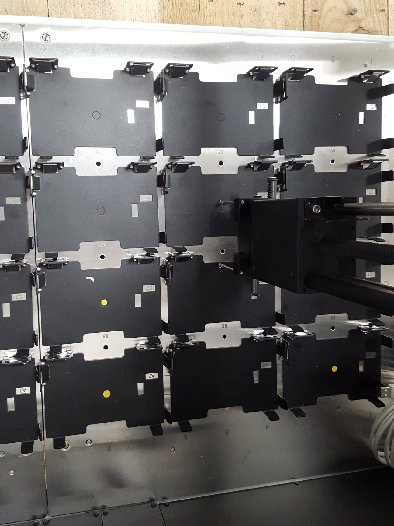 Image of Perkin Elmer Janus Automated Workstation, Liquid Handling 8-Tip Gripper + PC Lab