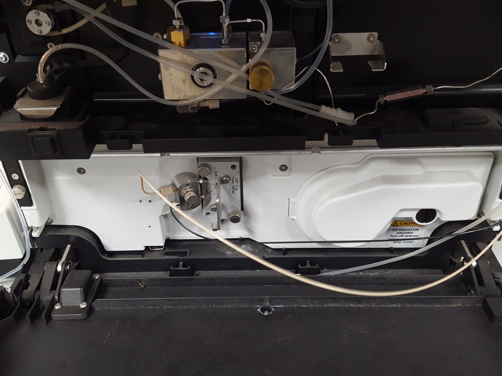 Image of Dionex UltiMate 3000 HPLC UHPLC VWD-3100 Detector, Isocratic Pump ISO-3100SD Lab