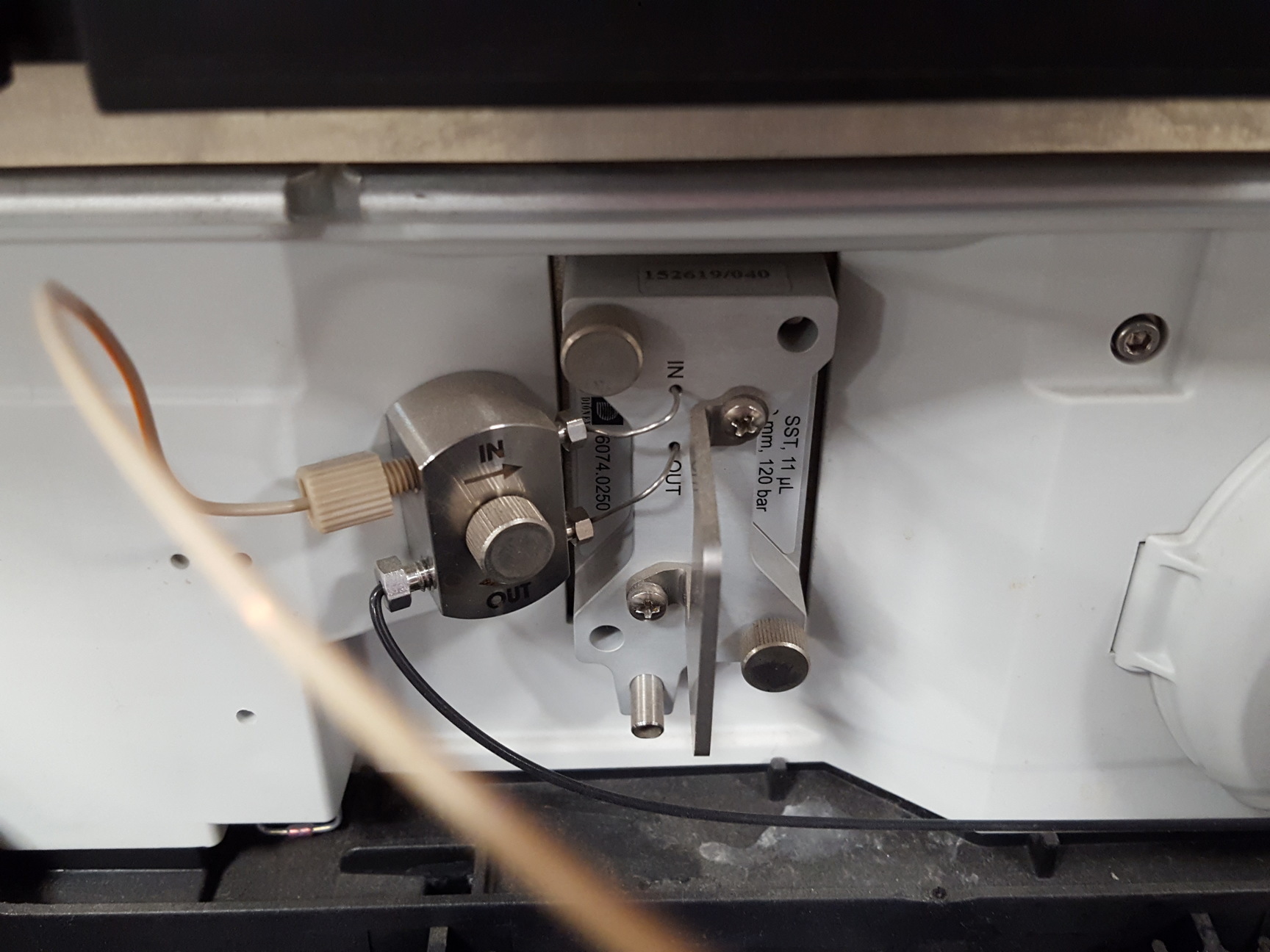 Image of Dionex UltiMate 3000 HPLC UHPLC VWD-3100 Detector, Isocratic Pump ISO-3100SD Lab