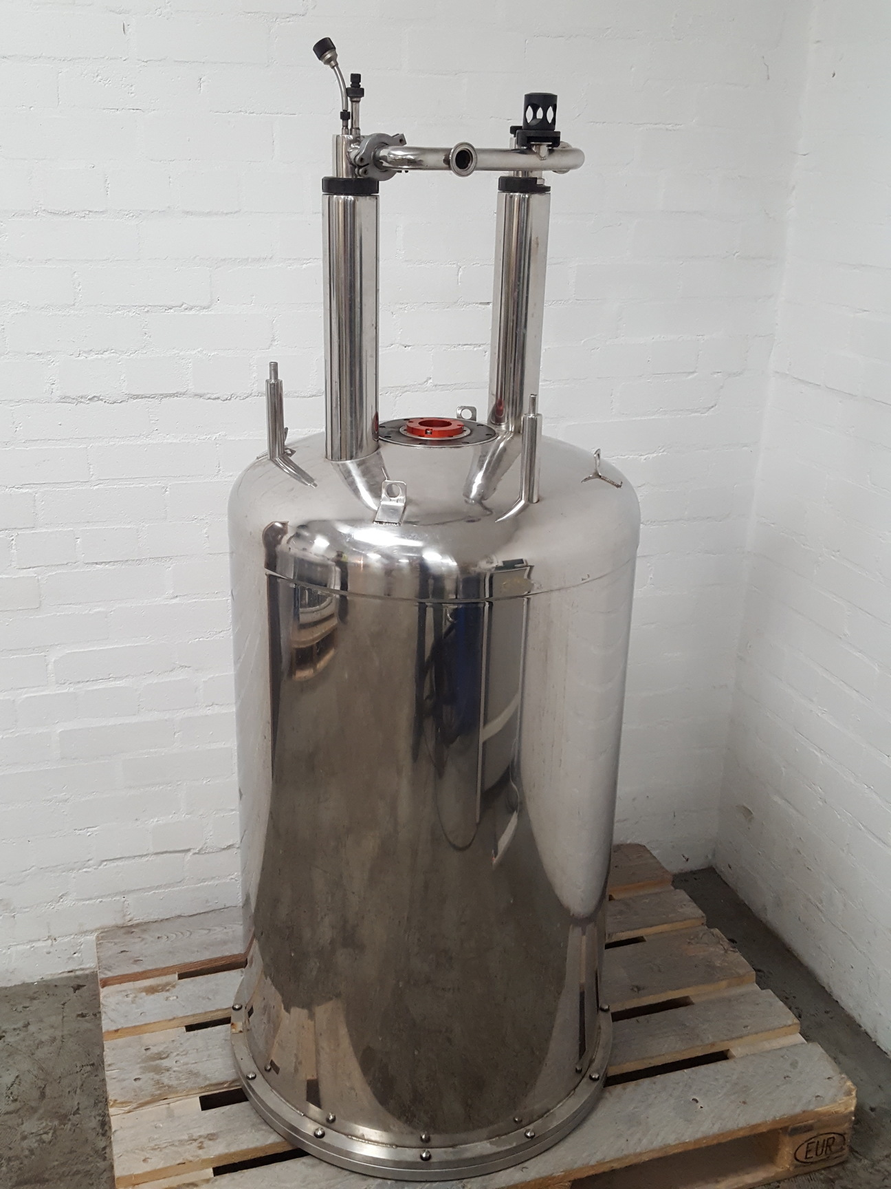 Image of Bruker NMR Cryomagnet Spectroscopy Superconducting Magnet Lab