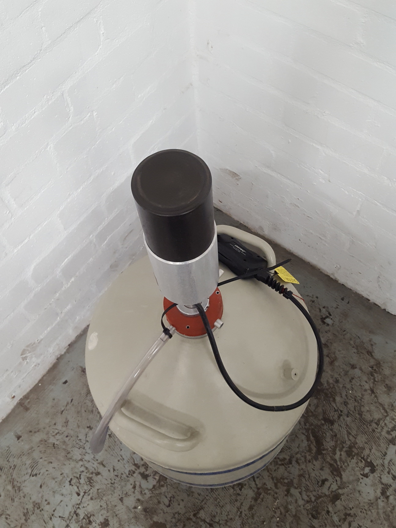 Image of Canberra Liquid Nitrogen Tank + Ortec Smart-1Pos GEM-FX7025-XLB-SMP Detector