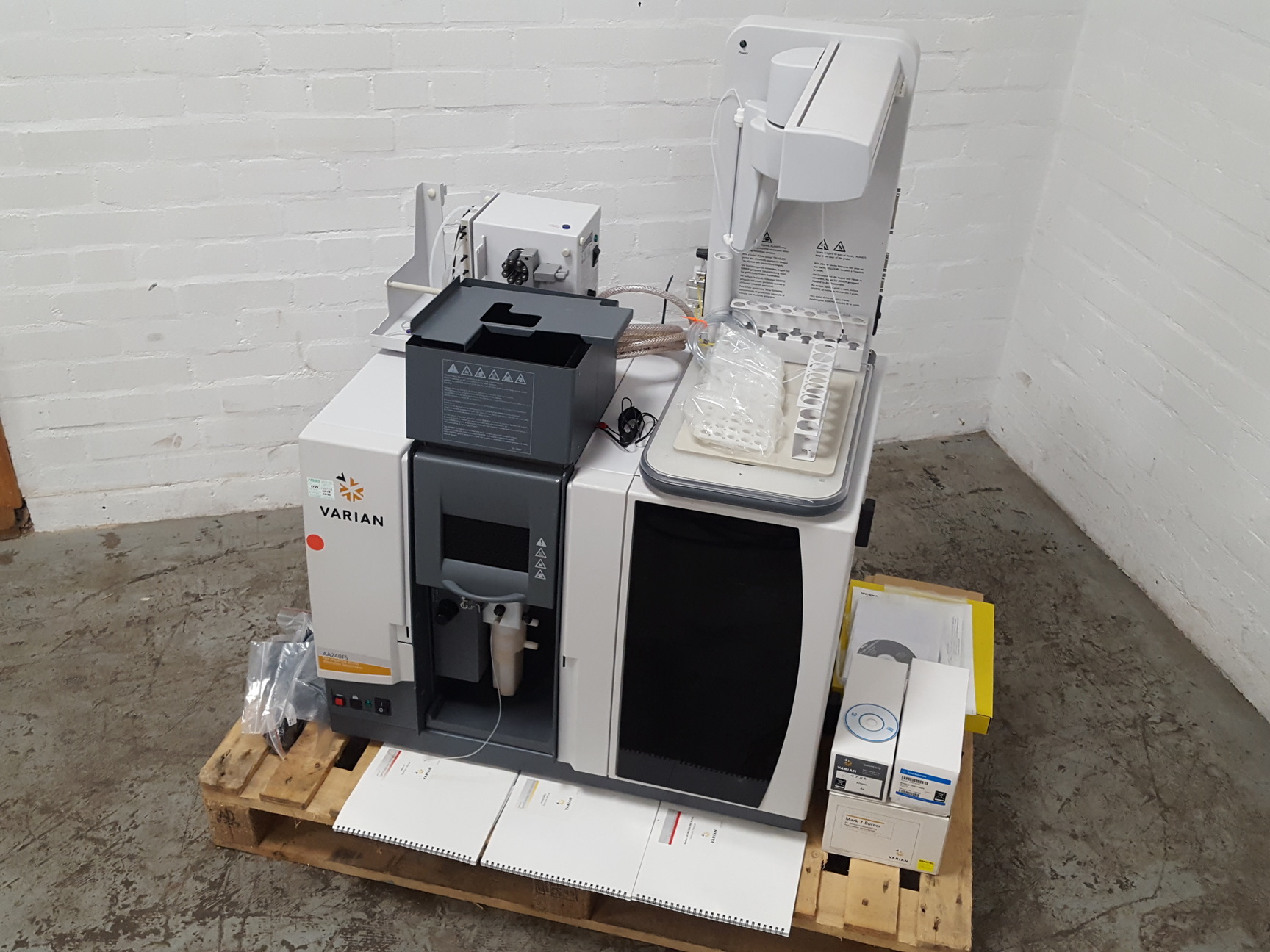 Image of Varian AA240FS Atomic Absorption Spectrophotometer With 2x Other Equipment