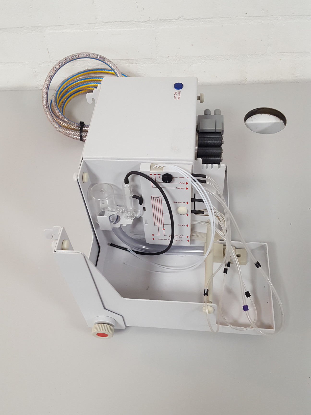 Image of Varian AA240FS Atomic Absorption Spectrophotometer With 2x Other Equipment