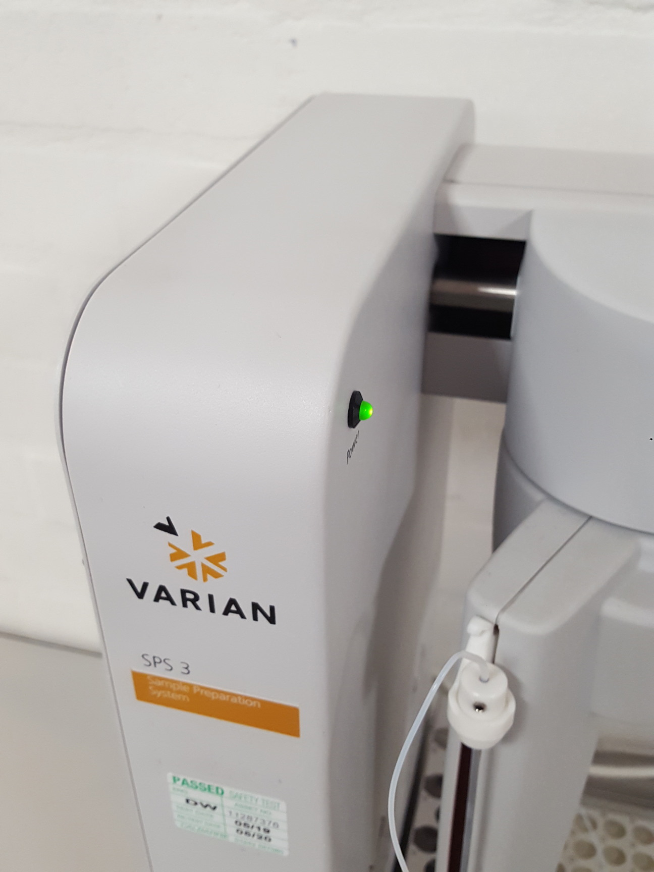 Image of Varian AA240FS Atomic Absorption Spectrophotometer With 2x Other Equipment