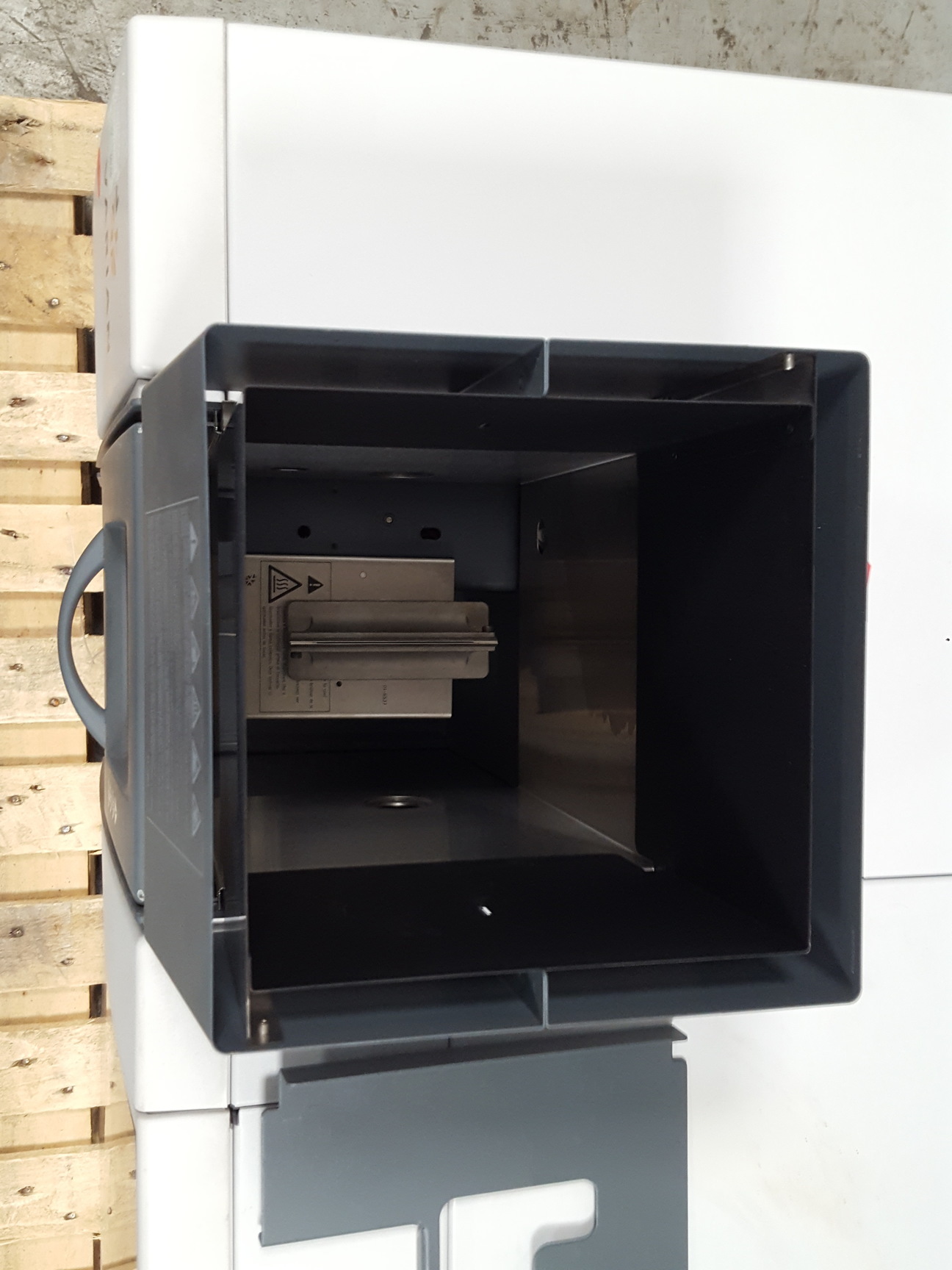 Image of Varian AA240FS Atomic Absorption Spectrophotometer With 2x Other Equipment