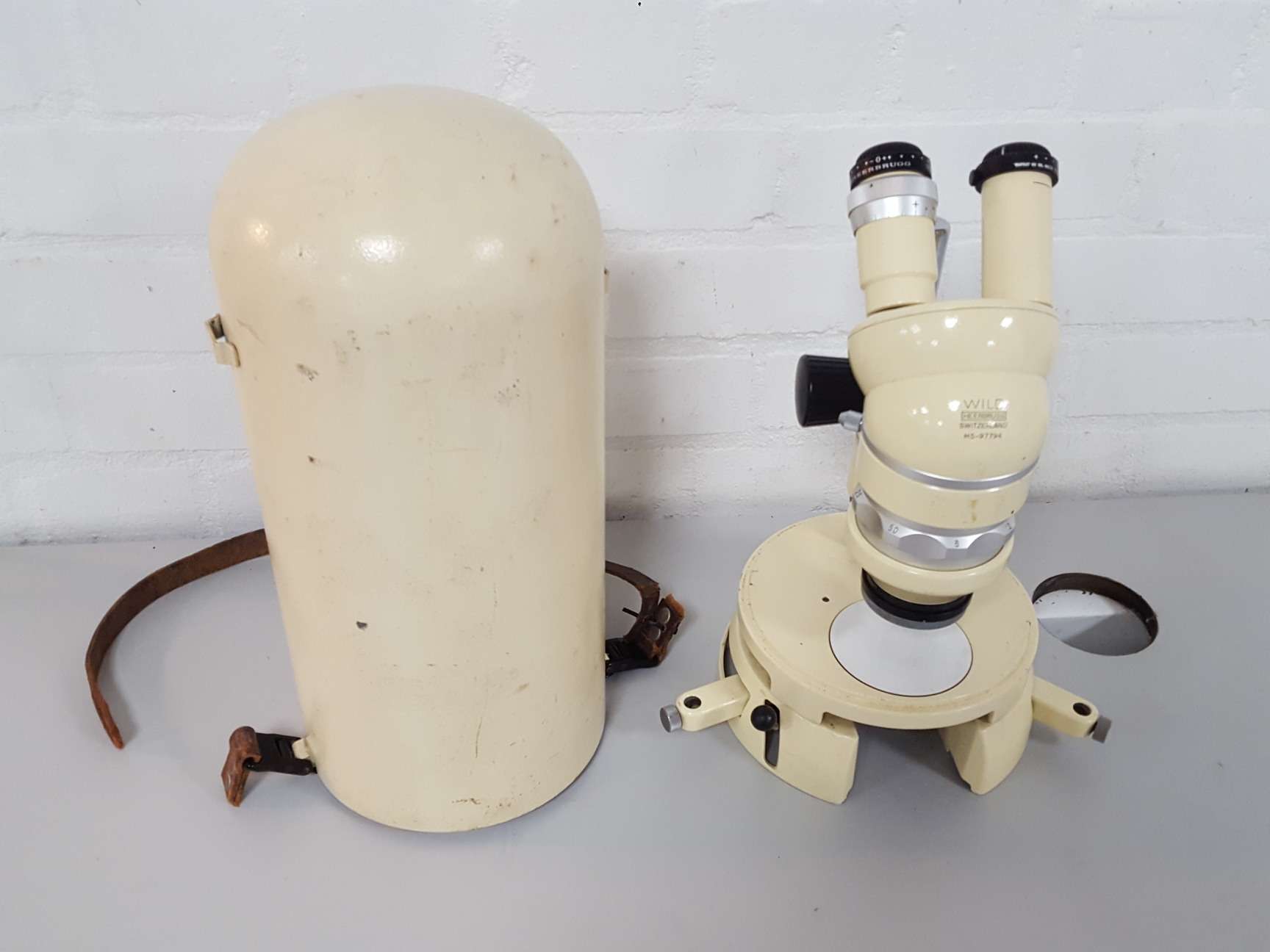 Image of Wild Heerbrugg M5 Stereo Microscope M5-97794 With Case Lab