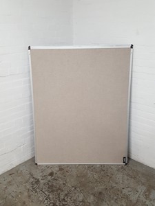 Thumbnail image of 5x Pin Notice Boards & 1x White Boards Office Classroom Teaching