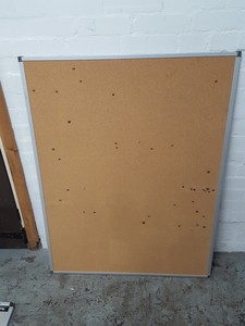 Thumbnail image of 5x Pin Notice Boards & 1x White Boards Office Classroom Teaching