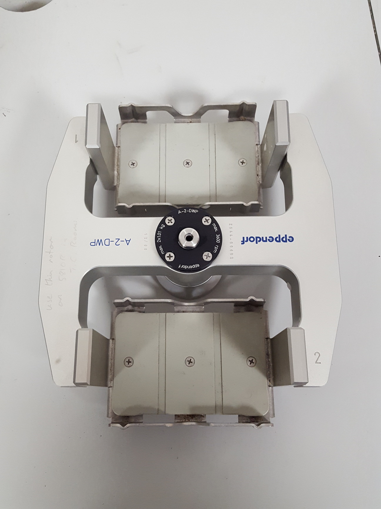 Image of Eppendorf 5810 R Benchtop Centrifuge + A-4-81 Rotor Lab