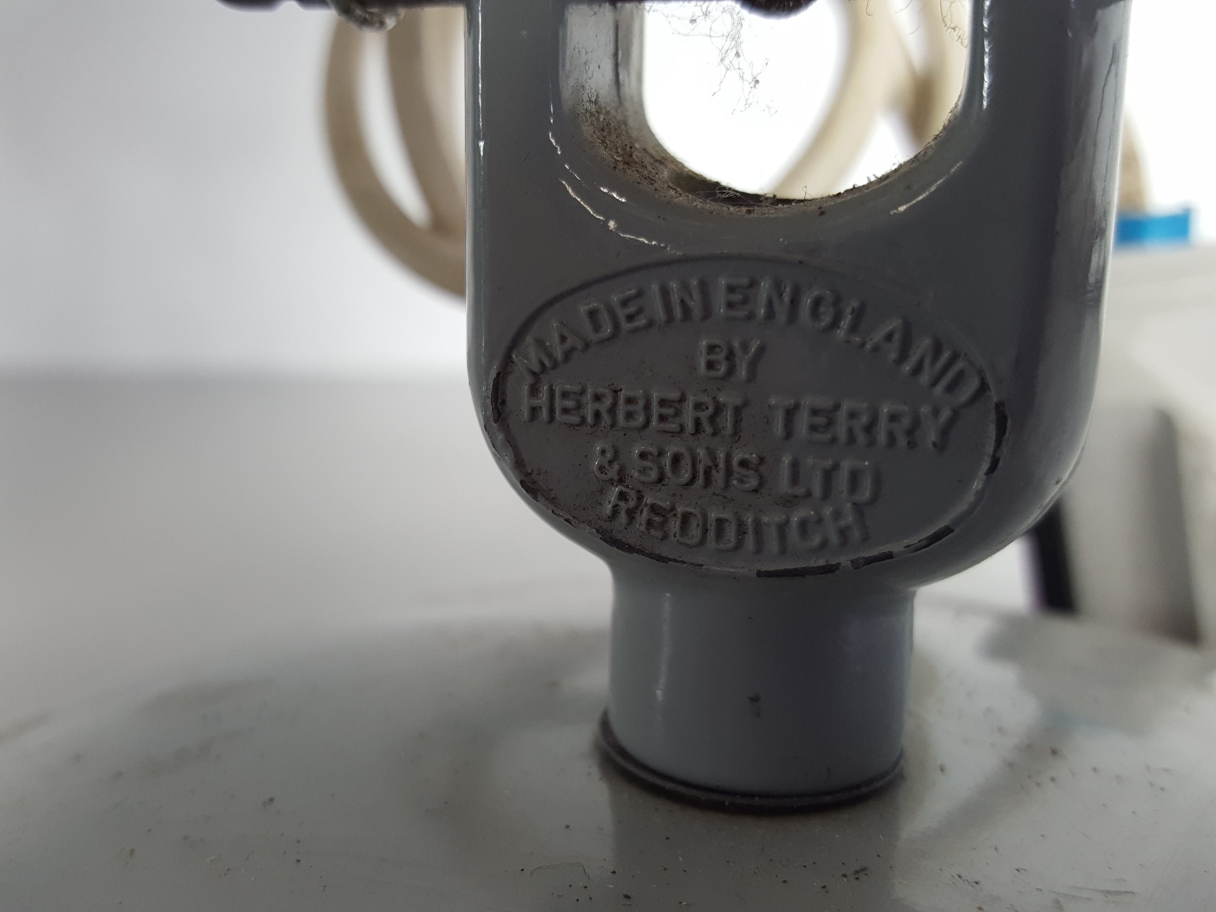Image of Anglepoise Vertical-Arm Flexible Office Desk Lamp Upcycle