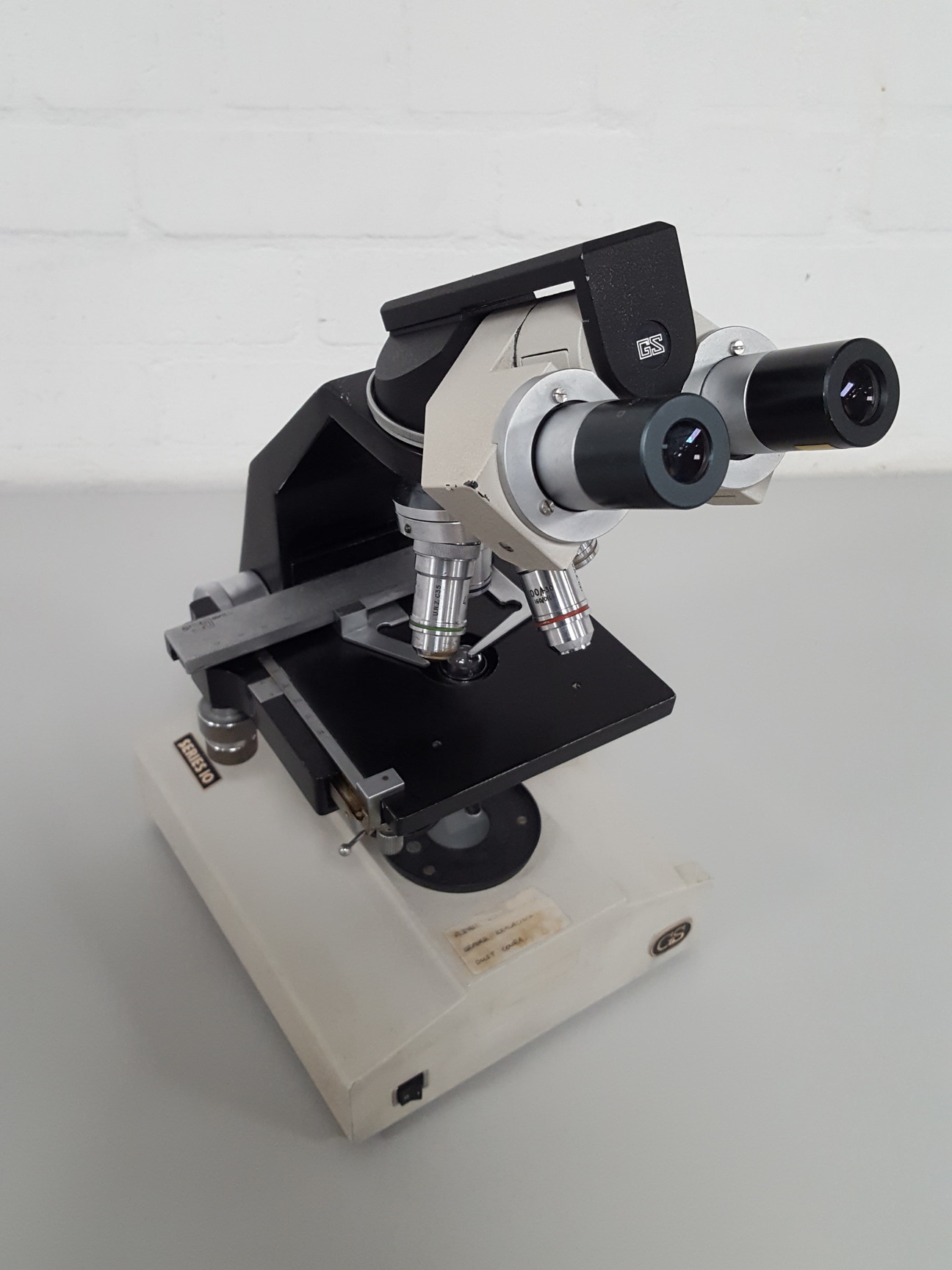 Image of GS Series 10 Binocular Microscope + 4x Objectives 100/1.30, 10/0.28, Lab