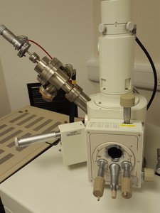 Thumbnail image of Jeol JSM-5300LV Scanning Electron Microscope + Pfeiffer TCP040 Lab