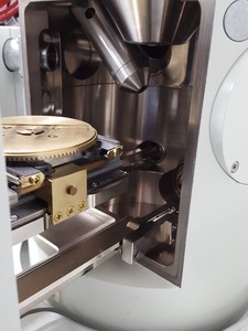 Thumbnail image of Jeol JSM-5300LV Scanning Electron Microscope + Pfeiffer TCP040 Lab