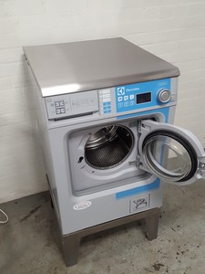 Thumbnail image of Electrolux W555H Commercial Washing Machine - 6kg - Electric Professional