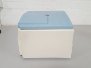 Thumbnail image of IEC Micromax Benchtop Centrifuge + 24-Tube Rotor 15,000rpm Lab