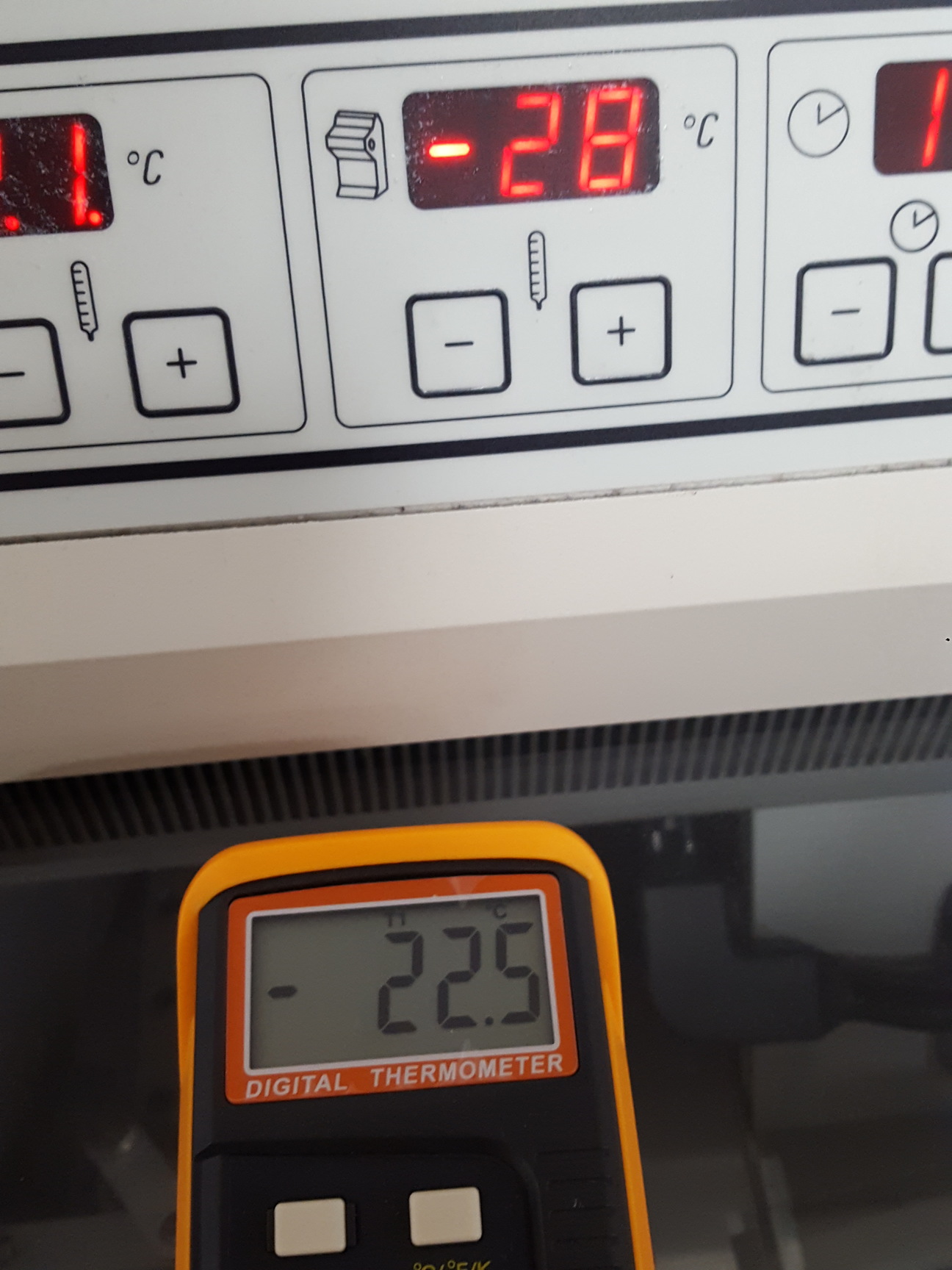 Image of Leica CM1900 Cryostat Refrigerated Microtome Lab