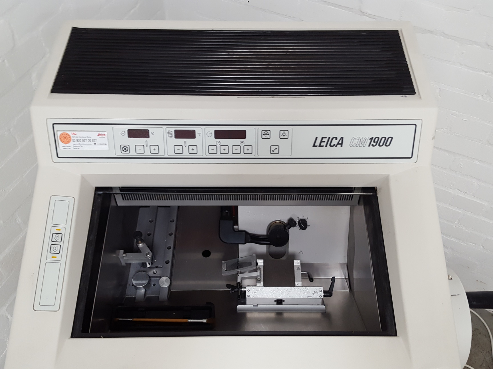 Image of Leica CM1900 Cryostat Refrigerated Microtome Lab