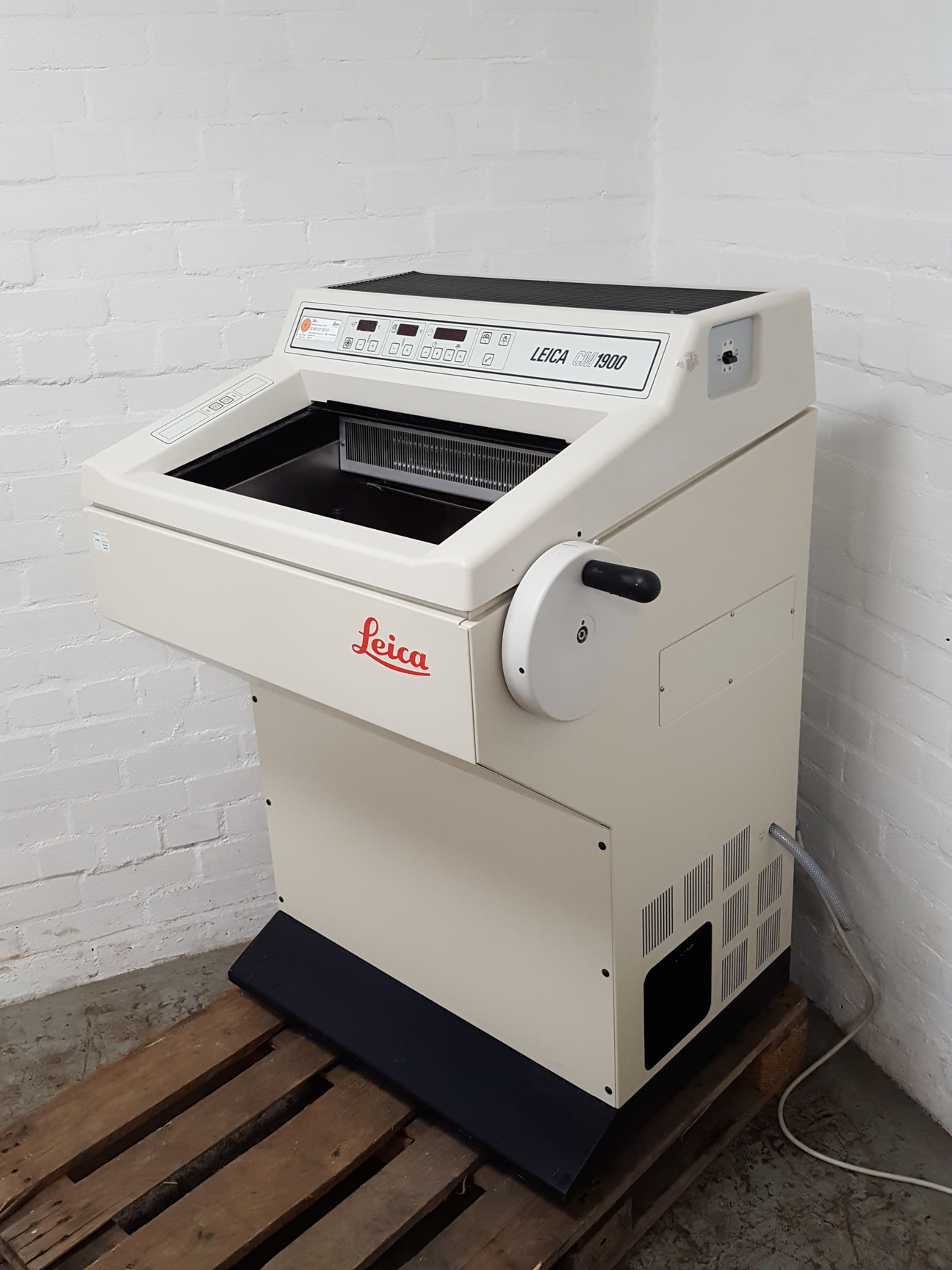 Image of Leica CM1900 Cryostat Refrigerated Microtome Lab