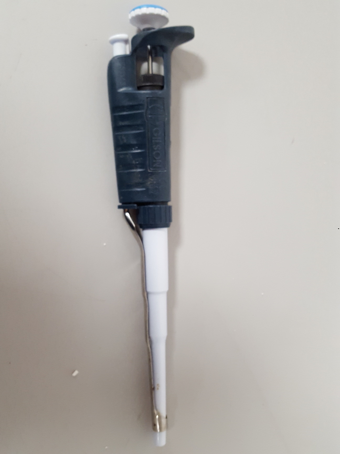 Image of Lot of Faulty Electronic Pipettes (Spares & Repairs) Pipetboy, Eppendorf, Lab