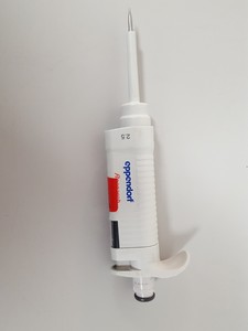 Thumbnail image of Lot of Faulty Electronic Pipettes (Spares & Repairs) Pipetboy, Eppendorf, Lab