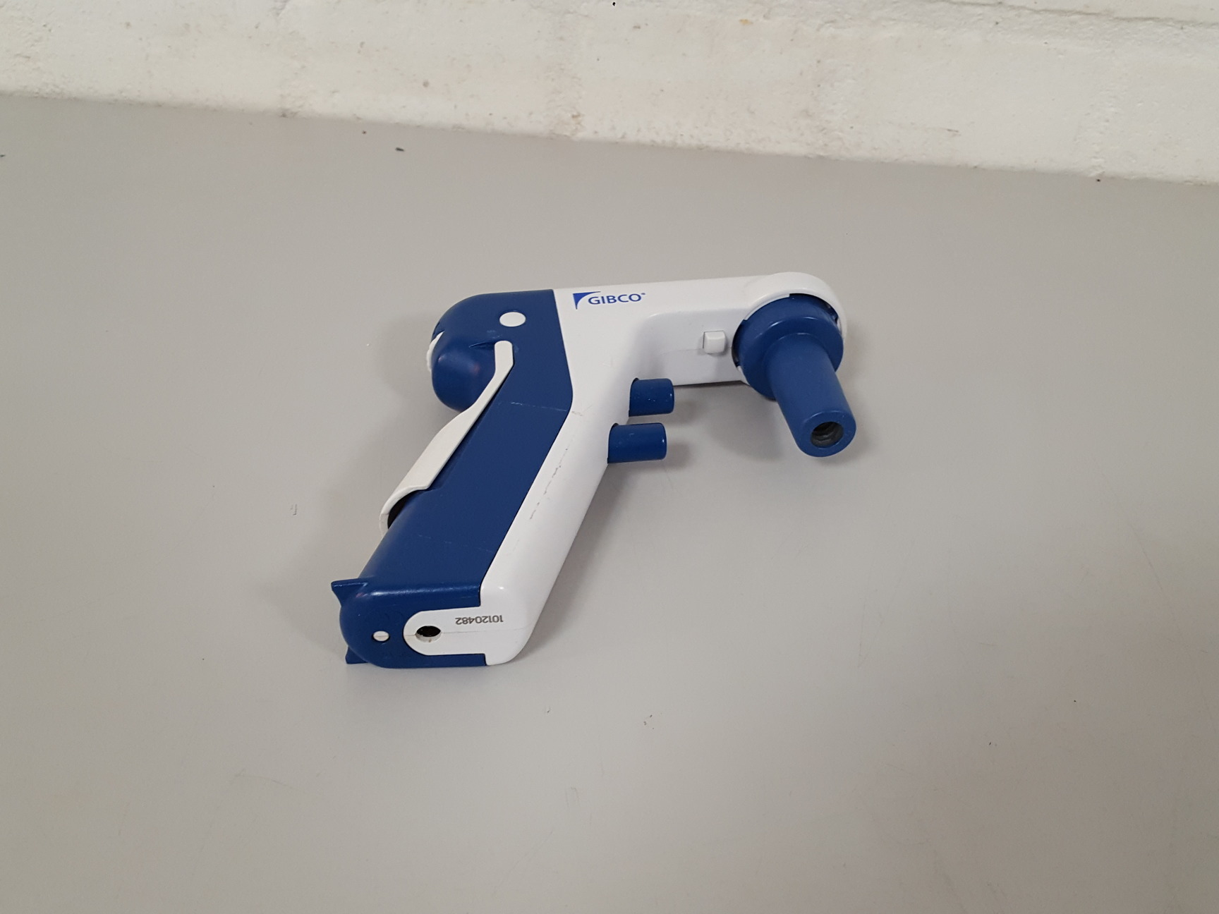 Image of Gibco IVGN-358 Electronic Pipette Lab 