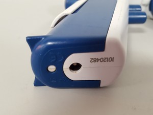 Thumbnail image of Gibco IVGN-358 Electronic Pipette Lab 